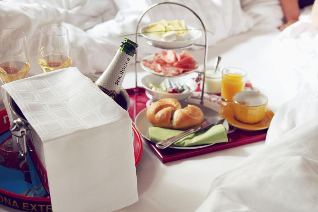 Saint Shermin Bed Breakfast & Champagne Виена Екстериор снимка